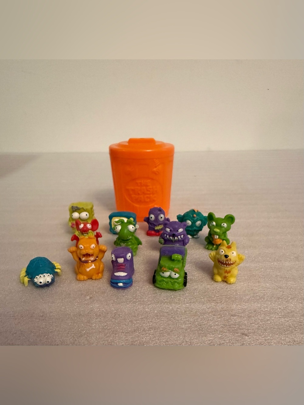 Lot of 13 2011 The Trash Pack “Trashies” Moose Toys